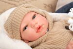 Muñeca Reborn Arias 40cm olona Beige C/Saco Dormir - Imagen 3